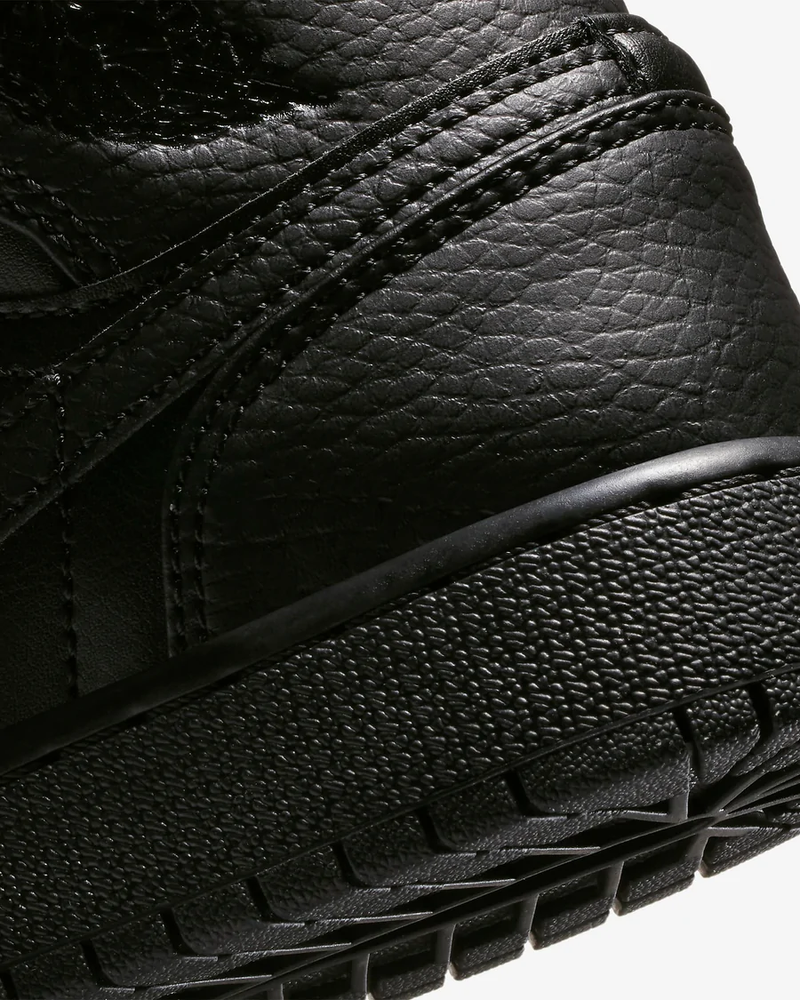 Nike Air Jordan 1 Mid Triple Black